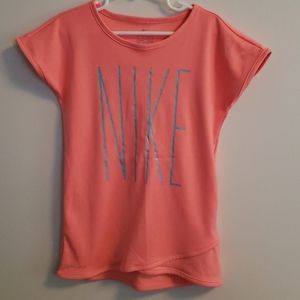 Nike top